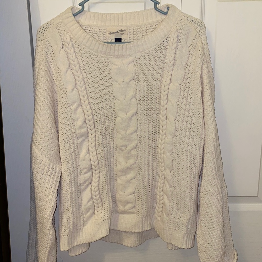 Universal threads white sweater